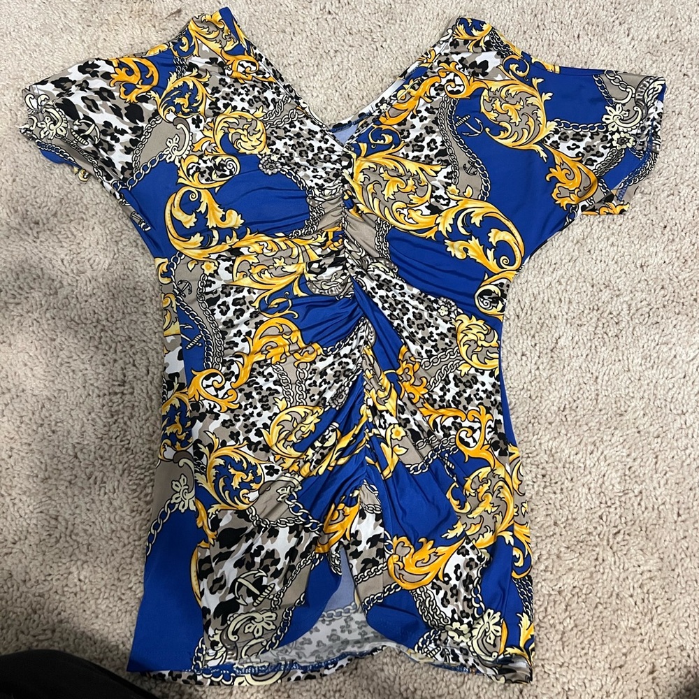 Body central formal top in size medium